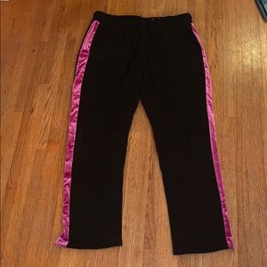 Sweatpants with velvet stripe along legs
